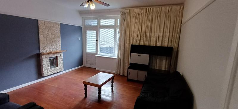To Let 2 Bedroom Property for Rent in Woodstock Western Cape